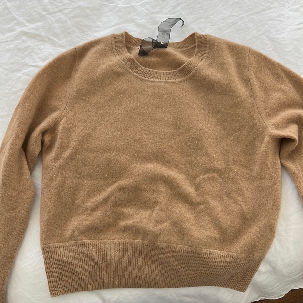 NAADAM Camel Crewneck Cashmere Sweater